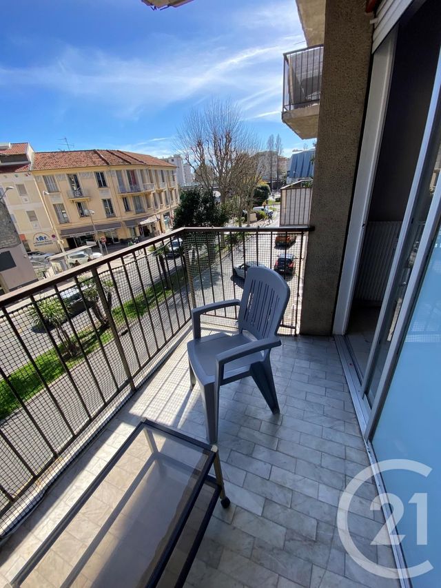 Appartement F1 à louer - 1 pièce - 26.0 m2 - NICE - 06 - PROVENCE-ALPES-COTE-D-AZUR - Century 21 Maison De L'Immobilier